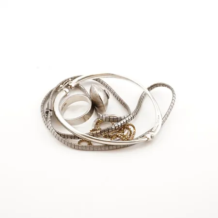 Div silver smycken 830,925/1000 Vikt: 38,1 g
