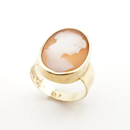 Ring med camé 18k stl:16 Vikt: 2,8 g