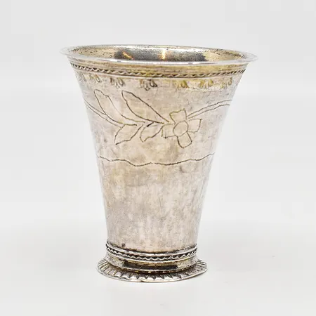 Pokal höjd 7cm Ø 6cm gravyr silver 830/1000 Vikt: 38,7 g