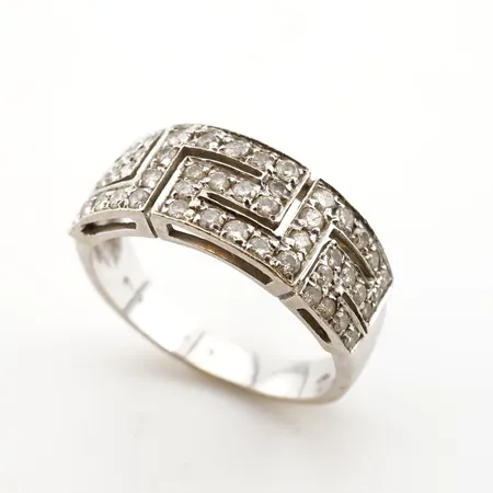 Ring vitguld med stenar 18k stl: 20 Vikt: 5,8 g