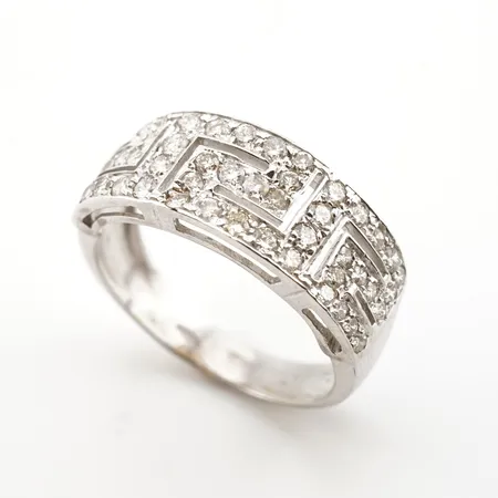 Ring vitguld med stenar 18k stl: 20 Vikt: 6 g