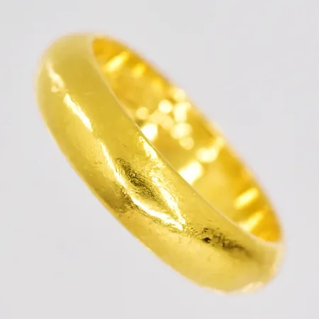 Ring thaiguld ½ baht stl:17½ 23K Vikt: 7,6 g