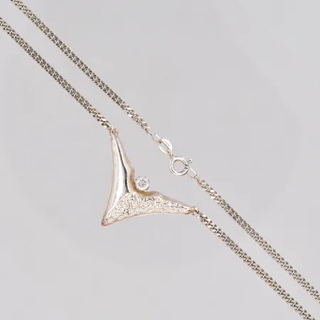 Collier längd 45cm vit sten silver 925/1000 Vikt: 9,4 g