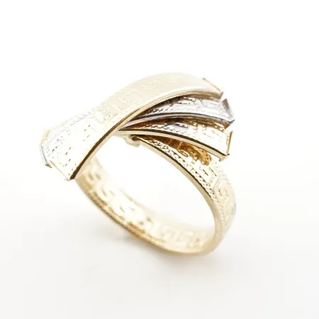 Ring 14k stl: 18 Vikt: 1,5 g