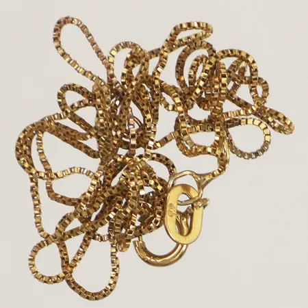 Kedja Venezia, längd 55cm, bredd 0,6mm, skev, 9K  Vikt: 0,9 g