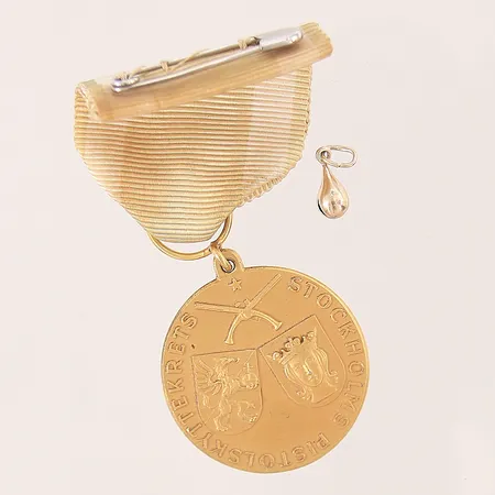 Diverse silverföremål, defekt, gravyr, tygband, silver 830-835/1000 Vikt: 14,2 g