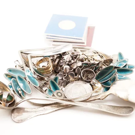 Diverse silver, 830-915/1000 Vikt: 442 g