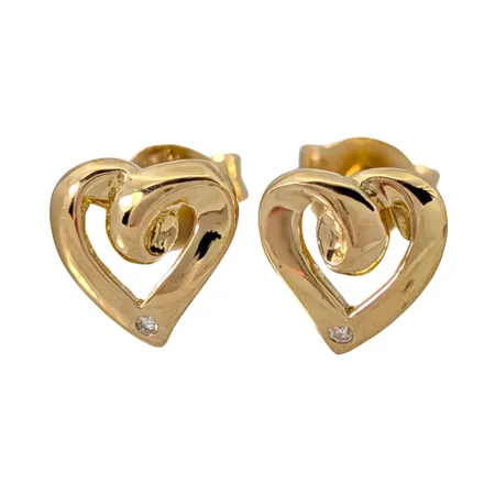 Örhängen Hjärtan, 18K guld, Diamanter 2 x 0,003ct, örhängenas storlek 7x7 mm, originalploppar, fint skick Vikt: 1,1 g