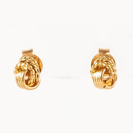Örhängen Knutar i 18K guld. De är 4,5 x 6 mm och väger 1,2g. 