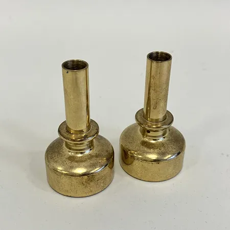 Ett par miniatyrljusstakar Hans-Agne Jakobson L92, höjd 5cm, för ljus ca Ø 8mm, mässing, Markaryd Vikt: 0 g
