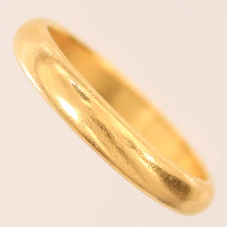 Ring slät, stl 19½, bredd 3,8mm, gravyr, 23K Vikt: 6,9 g