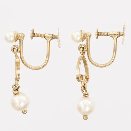 Ett par örhängen med odlade saltvattenpärlor, Ø3,5mm - 5mm, höjd 25mm, skruvsystem, 18K guld Vikt: 2,6 g
