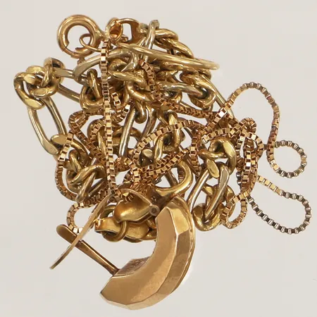 Diverse guld, defekt, 18K  Vikt: 7,2 g