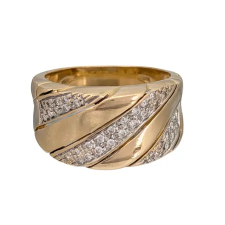 Diamantring, 18K guld, Diamanter 36 x 0,005ct, Ø18,0 mm, bredd 5-11 mm, fint skick Vikt: 10,3 g