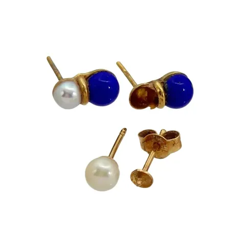 Örhängen, 18K guld, defekta, pärlor saknas Vikt: 1,4 g