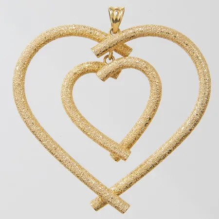 Hänge hjärta, längd ca 45mm, bredd 42mm, 18K Vikt: 2,7 g