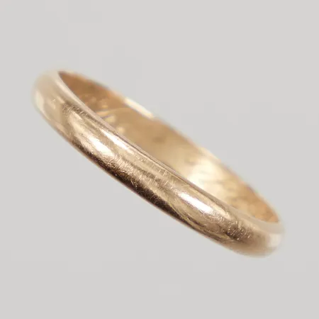 Slät ring stl 21¼, bredd 3,2mm, gravyr, 18K,  Vikt: 3,4 g