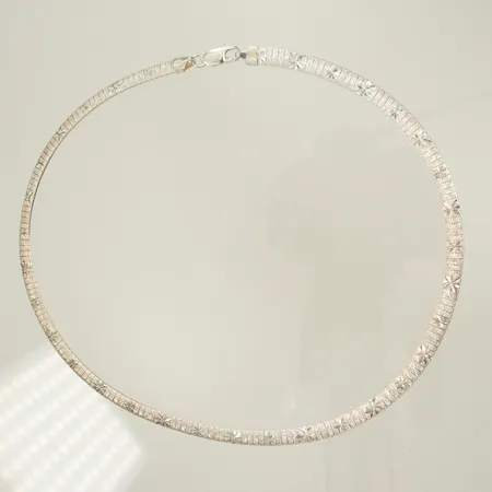 Halsband mönstrad, 42cm bredd 6mm, silver 925/1000-delar 24g Vikt: 24 g