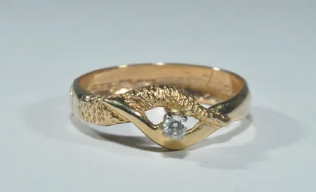 Ring med sten 18k 3,5gr Ø18,50mm ref:L9185:1/1809 Vikt: 3,5 g