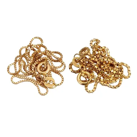 Halskedjor, två st, 18K guld, slitage, lagning Vikt: 5,1 g