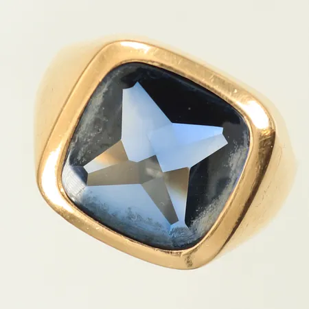 Klackring med blå sten stl 19¾, bredd 4-15mm, 18K, 7,2g bruttovikt 