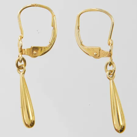Ett par örhängen droppar, längd ca 29mm, bredd 3mm, 14K Vikt: 1,3 g