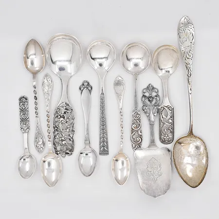 Diverse silver bestick, 830S/1000  Vikt: 197,4 g