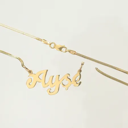 Namncollier defekt, gått av i länken, 14K, 6,8g Vikt: 6,8 g