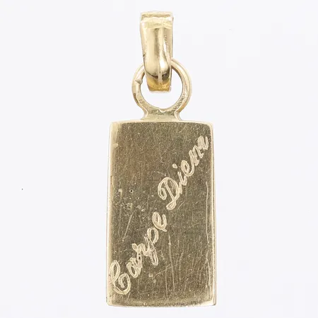 Hänge med gravyr, höjd 28mm, bredd 10mm, 18K guld Vikt: 6,2 g