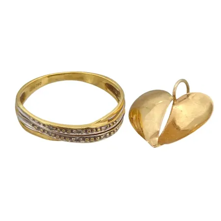 Ring och Hänge, 18K guld, ojämnheter Vikt: 3 g