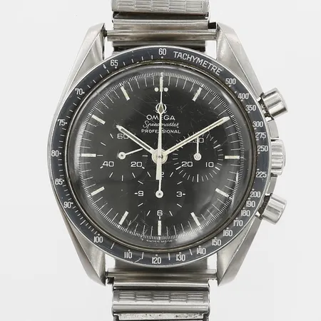 Herrur Omega Speedmaster, stål, manuell, referensnummer 145022-69 ST, serienummer 31313464, kaliber 861, årtal ca 1969, Ø42mm, plexiglas, slitage, trög krona, repor, ej originallänk. 