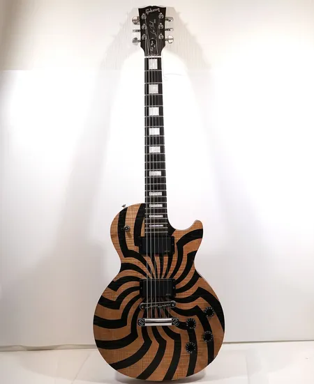 Gibson Zakk Wylde BFG Les Paul Buzzsaw.  Made in USA 2009 Serienummer 030990408 med mjukt Gibson fodral Vikt: 0 g Skickas med Bussgods eller PostNord