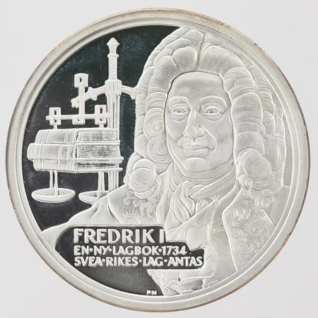 Mynt Kungariket Sverige Fredrik I, En Ny Lagbok 1734 Svea Rikes Lag Antas, 925/1000 silver, plastetui. Vikt: 25,7 g