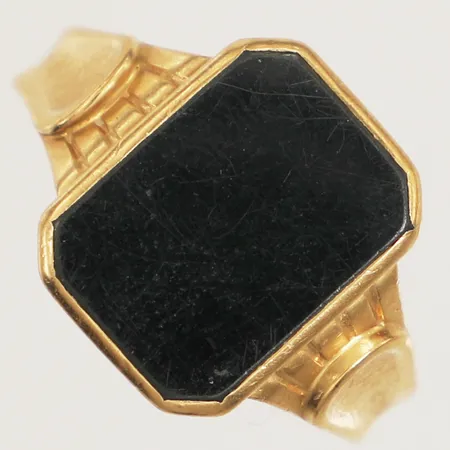 Klackring hematit, stl 22½, bredd 16, 18K  Vikt: 6,5 g