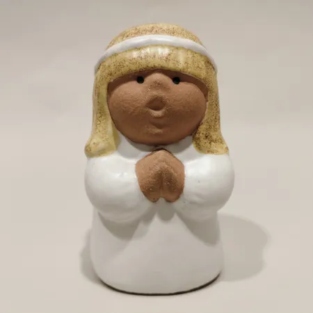 Figurin/ ljushållare Lisa Larsson, Tärna ur serien Adventsbarn, höjd ca 13cm, keramik, Rörstrand, stearinrester 