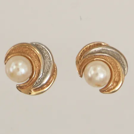 Ett par örhängen med pärlor, Ø9,5mm, tvåfärgad, 18K Vikt: 1,4 g