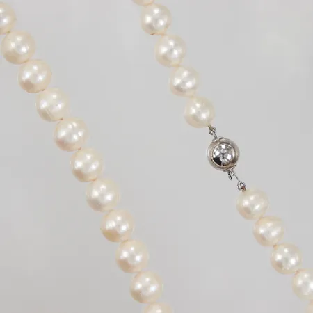 Collier odlade sötvattenpärlor, 44cm, bredd ca 10mm, skadade ytskikt, GHA 925/1000 silverlås Vikt: 0 g