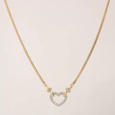 Collier med integrerat hänge samt diamanter, 22xca 0,05ct, längd: 41cm, bredd: 2-13mm, GFAB, 18K  Vikt: 5,9 g