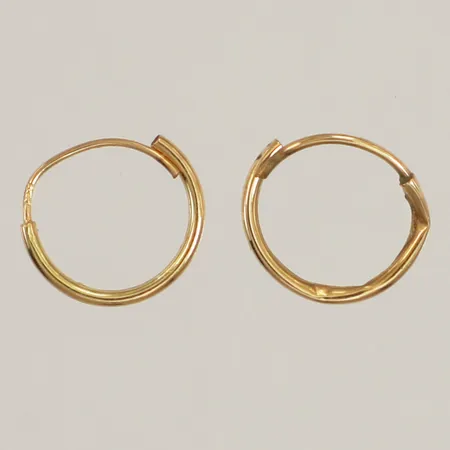 Ett par örhängen, Ø10mm, defekta, 18K  Vikt: 0,2 g