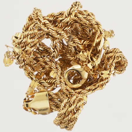 Diverse guld, defekt, 18K  Vikt: 7,5 g