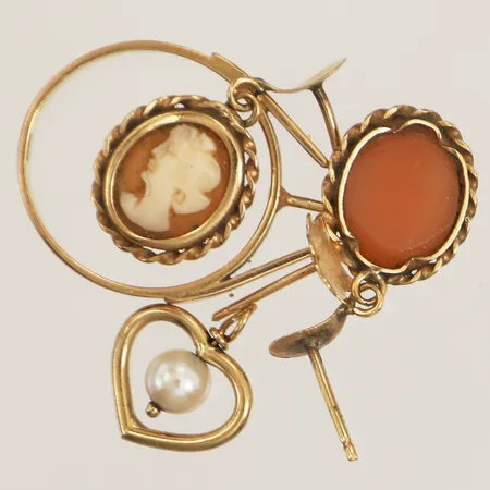 Diverse guld, defekt, 18K  Vikt: 5 g