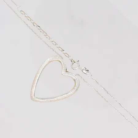 Kedja med hänge hjärta 40-45cm, 925S/1000 Vikt: 4,8 g
