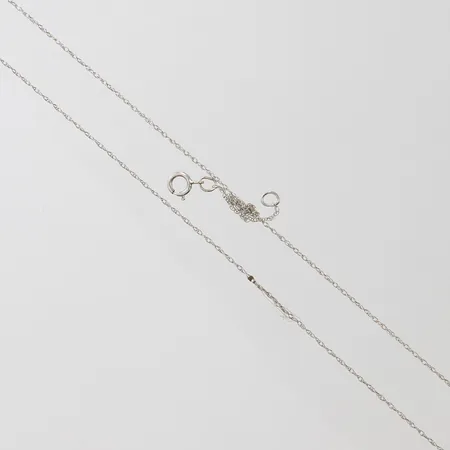 Kedja defekt, knutar, 18K Vikt: 0,5 g