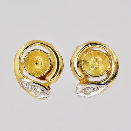 Ett par örhängen, defekta, 18K Vikt: 1,2 g