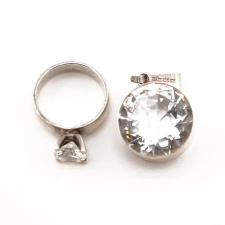 Hänge och ring m sten, silver, hänge Ø 21mm, ring stl 19(60), 925/1000 Vikt: 18,5 g