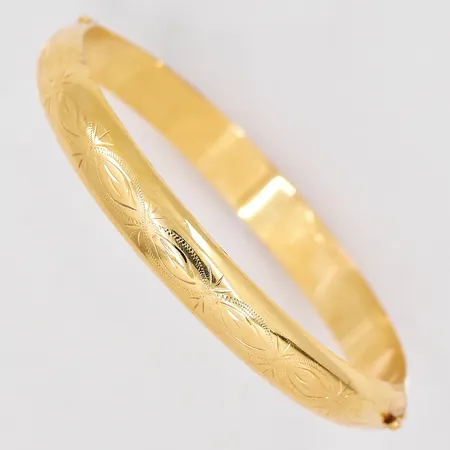 Armring mönstrad Ø60mm, bredd 8mm, öppningsbar, instickslås, 18K Vikt: 9,7 g