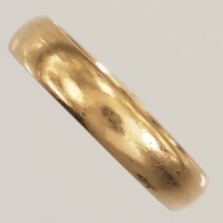 Ring slät, stl 18½, bredd 4,4mm, 18K  Vikt: 3,4 g