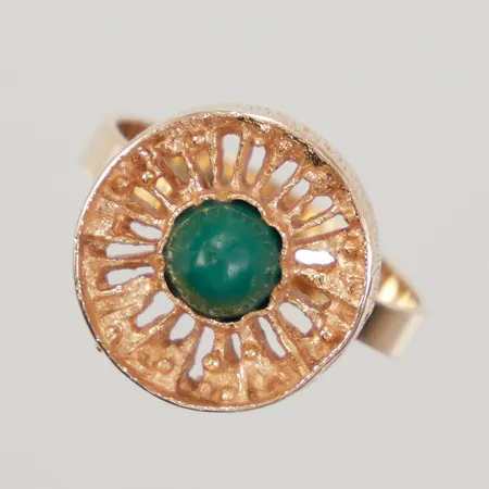 Ring med grön sten stl 17¾, bredd 4,2-15,3mm, HS, 18K, Vikt: 6 g