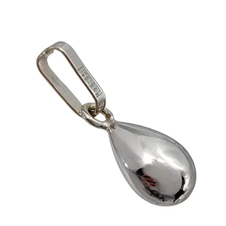 Hänge Droppe, 18K vitguld, Hedbergs Guld (HSG), svensk kontrollstämpel, längd inkl. ögla 17 mm, bredd 5,5 mm Vikt: 0,4 g