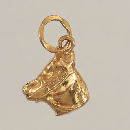 Hänge häst, längd 15mm inkl ögla, bredd 8,8mm, 18K Vikt: 0,5 g